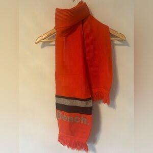 Bench- NET- super soft scarf